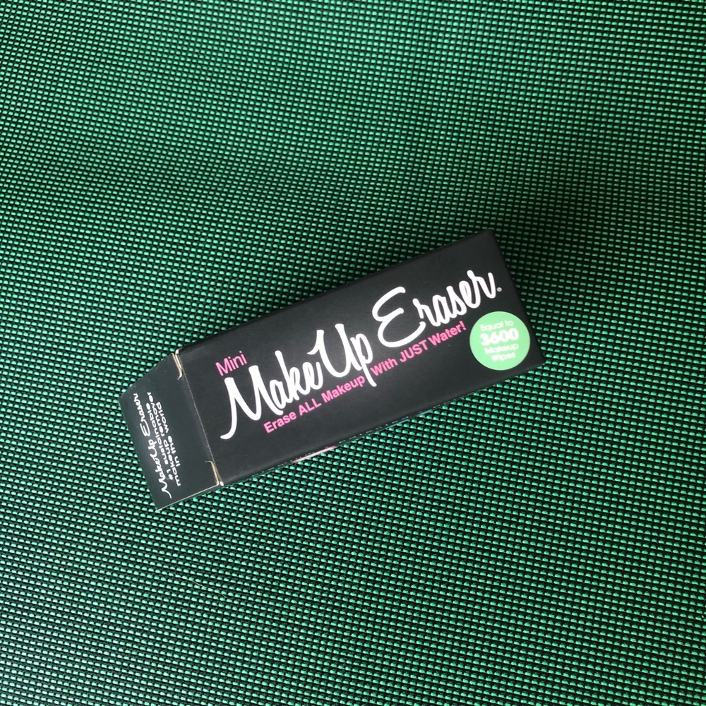 NIB MakeUp Eraser Mini Original Makeup Remover Cloth Reusable Washable